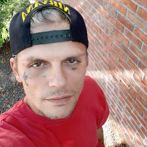 Meet your Posher, Adam